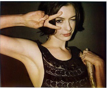 anne hathaway4001 e1310914800874 Symbolic Pics of the Week (07/17/11)