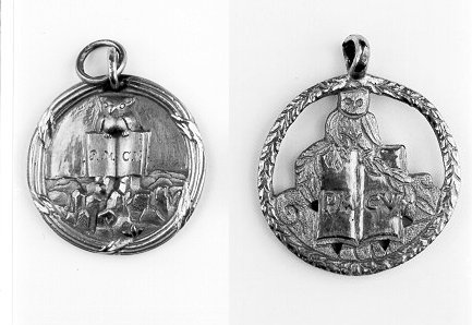 Minerval seals of the Bavarian Illuminati. These pendants, worn around the necks of Minerval initiates, featured the Owl of Minerva . Also known as the Owl of Wisdom, this symbol is still found today in powerful places: around the White House, hidden on the dollar bill or on the insignia of the Bohemian Club.
