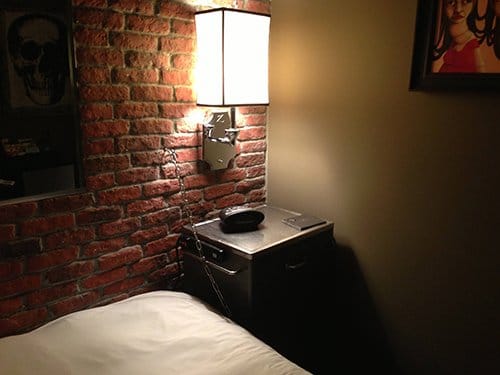 lamp and brick wall ( no other zaza rooms have brick)