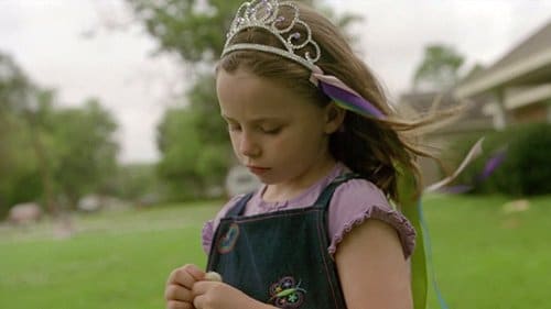 In another scene, Marty's girls are seen wearing a crown with ribbons - which is reminiscent to the Satanic antler crown with ribbons placed on the victims during the rituals.