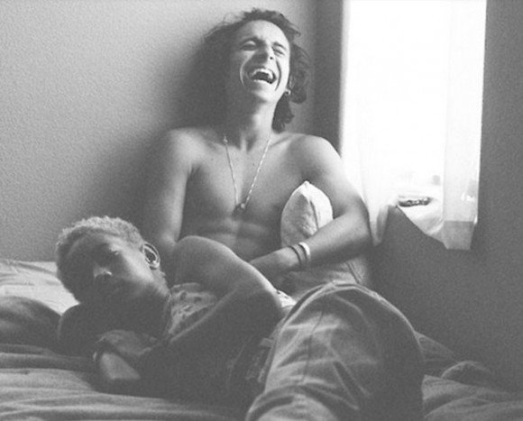 Willow-Smith-and-Moises-Arias-In-Bed