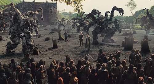 Noah is aided by a bunch of big monsters made of rock called the Giants. Many viewers were put off by the Lord of the Ring-type of fantasy CGI addition.
