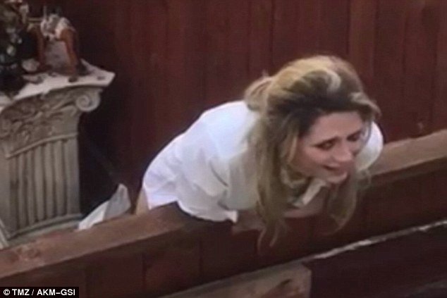 3C8D36A400000578 4162440 image a 69 1485490161086 Mischa Barton Under "Psychiatric Evaluation" After Breaking Down And Screaming That Her Mother Is a Witch