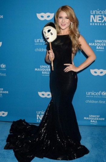 Renee-Olstead-black-sequin-chapel-train-mermaid-prom-dress-2016-UNICEF-Masquerade-Ball