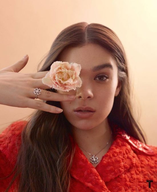hailee steinfeld the new york times style magazine singapore january 2019 part ii 1 e1548117019306 Symbolic Pic of the Month 01/19
