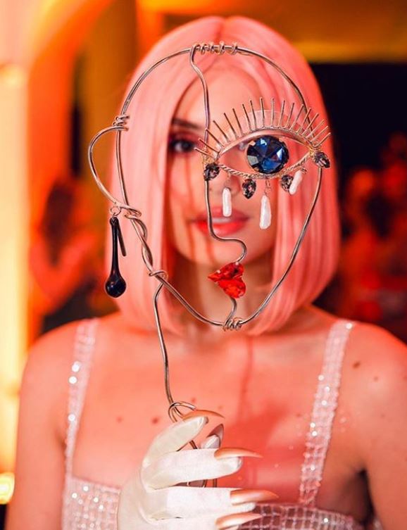 2020 02 10 09 48 04 Glamour Brasil @glamourbrasil • Instagram photos and videos The Blatant "Occult Elite" Symbolism at the 2020 Vogue Ball in Brazil